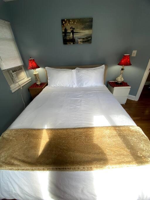 Cozy Boston Getaway Apartment! Free Parking Екстериор снимка