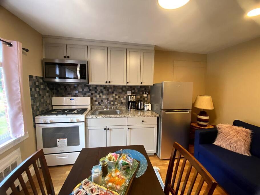 Cozy Boston Getaway Apartment! Free Parking Екстериор снимка